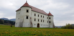 Dvorac Bela