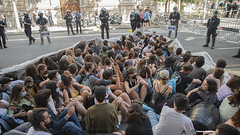 16_05_2022 Encadenada contra la LCU i pel català