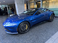 Aston Martin Vantage in Plasma Blue