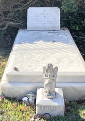 Grave’s, Memorial And Monuments