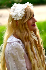 190414 Haarzuilens - Elfia 2019 - The Blonde Maid in White #