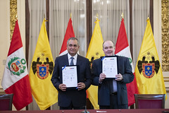 030423 Alcalde Rafael López Aliaga y Ministro del Interior suscriben convenio de cooperación interinstitucional