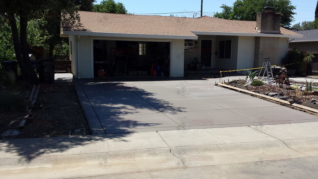 Custom Driveway With Front Walkway and Side Yard Concrete In Davis California