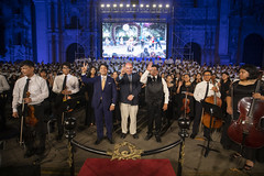 090423 Alcalde Rafael López Aliaga participa en concierto por Semana Santa