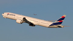 PT-MUB | Boeing 777-32WER | LATAM Airlines Brasil