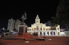 Iluminação Maio laranja - Prédio sede da Pbh e Praça da Estação. 26/05/23