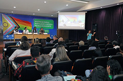 Apresentação de pesquisa da UFMG e PBH com foco na população LGBT+ com mais de 60 anos de Belo Horizonte. 27/06/23