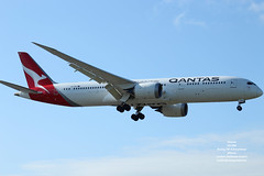 Qantas - VH-ZNG