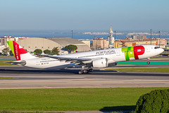 Lisbon Humberto Delgado Airport [15-16 March 2023]