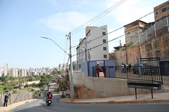Prefeito Fuad Noman entrega unidades habitacionais no Aglomerado Santa Lúcia - 18/10/2023