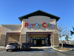 Party City CLOSING in Santa Fe Springs CA