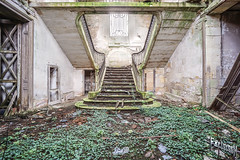 Château stairway