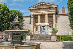 Pont-l-Évêque: Tribunal - Photo of Vieux-Bourg