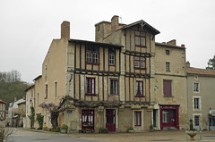 Saint-Loup-sur-Thouet (Deux-Sèvres) - Photo of Saint-Loup-Lamairé