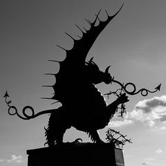 Mametz: The 38th Welsh Division Memorial - Photo of Sailly-Saillisel