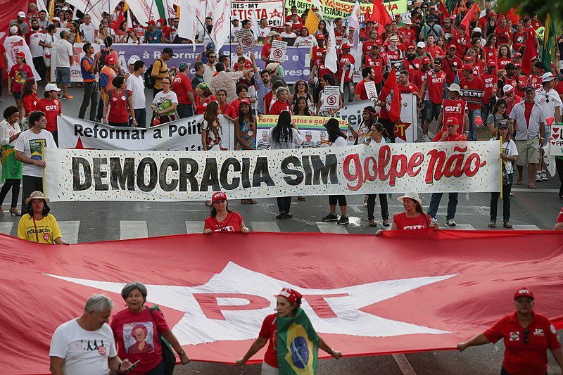 Manifestação contra impeachment em defesa da democracia | Foto: Lula Marques/Agência PT