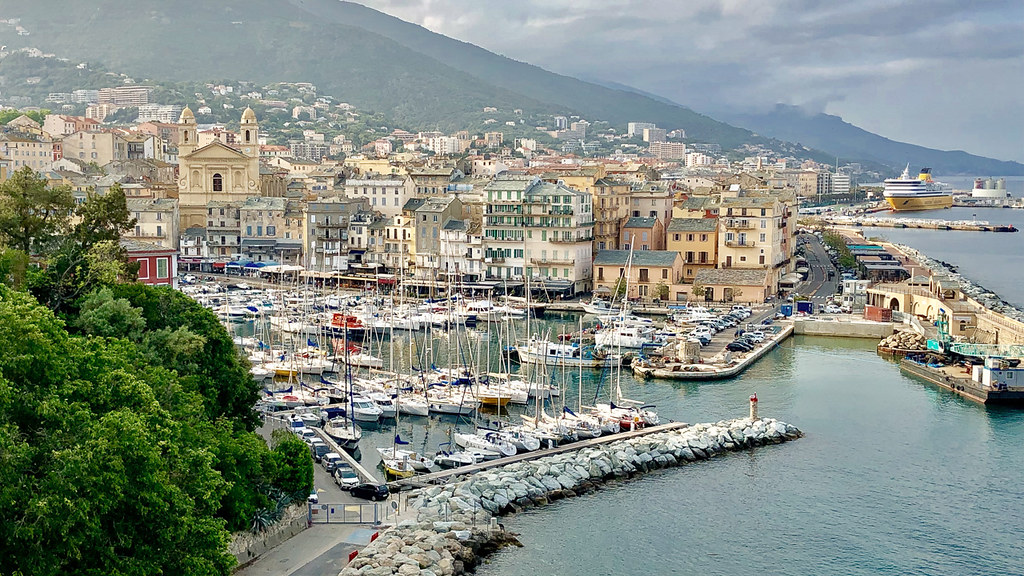 Bastia, Tor nach Korsika  TraumWanderungen