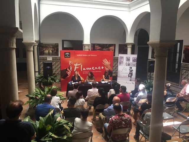 Présentation du 31e Festival International ‪Arte Flamenco à l'Institut Andalou du ‪flamenco de ‪Séville‬‬‬