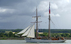 The Etoile on the last day of the Rouen Armada 2019, on the River Seine from Rouen to Le Havre ... - Photo of Thuit-Hébert