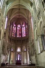 High Altar and Sanctuary - Photo of Saint-Quentin