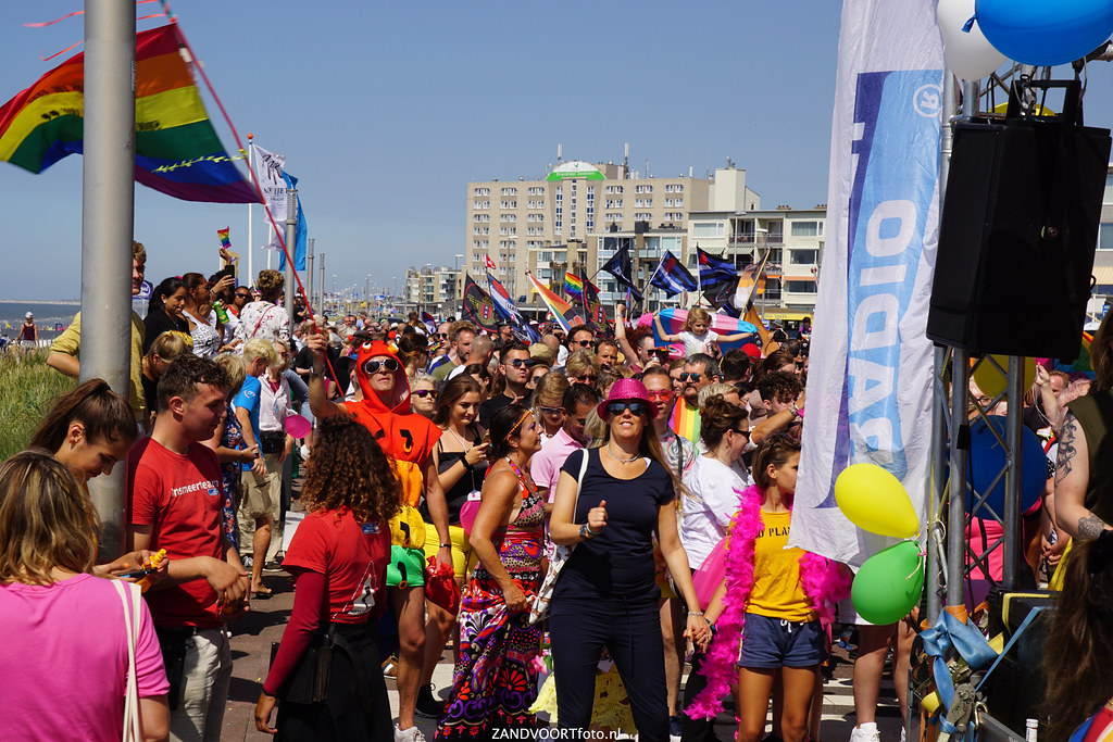 DSC07626 - Beeldbank Pride at the beach
