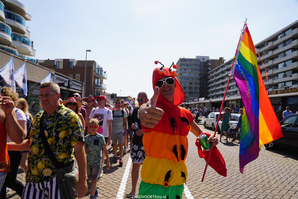 DSC07551 - Beeldbank Pride at the beach