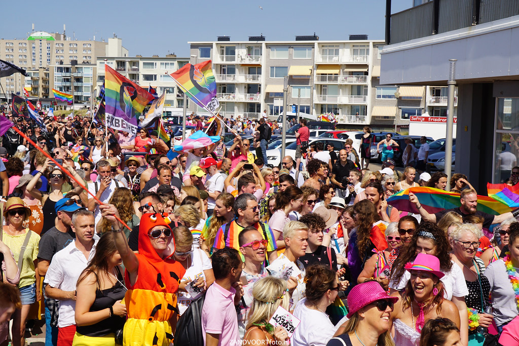 DSC07634 - Beeldbank Pride at the beach