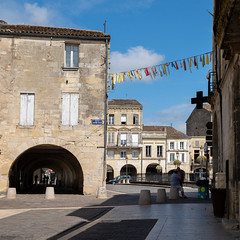 banderolles à gogo - Photo of Tarnès