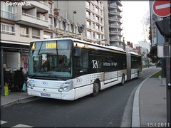 Irisbus Citélis 18 – Semtao (Société d'Économie Mixte des Transports de l'Agglomération Orléanaise) (Transdev) / TAO (Transports de l'Agglomération Orléanaise) n°745
