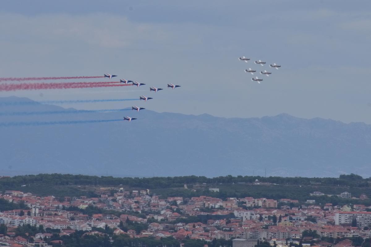 „Krila Oluje“ i „Patrouille de France“ izveli zajednički prelet i trenažne letove