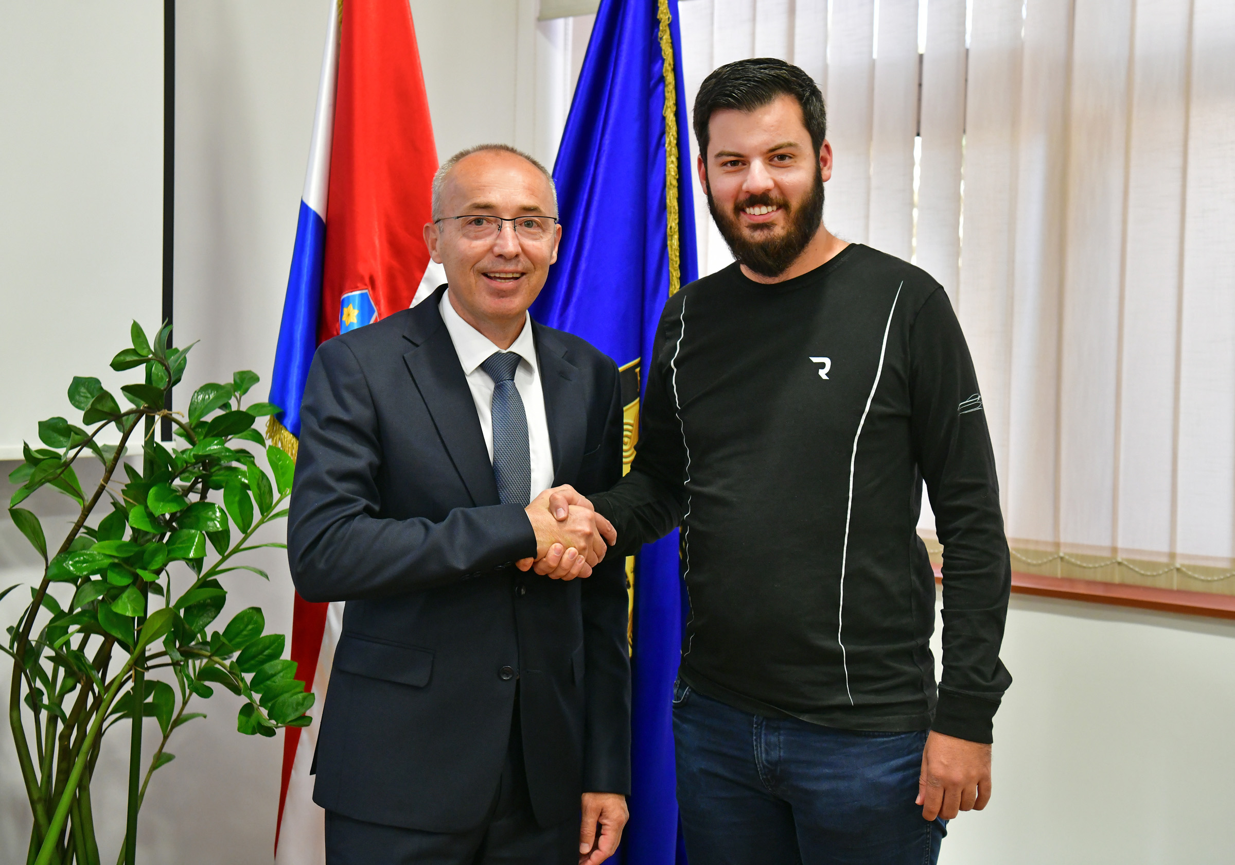 Ministar Krstičević s Matom Rimcem u MORH-u