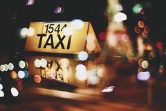 Taxiul în România este IEFTIN.