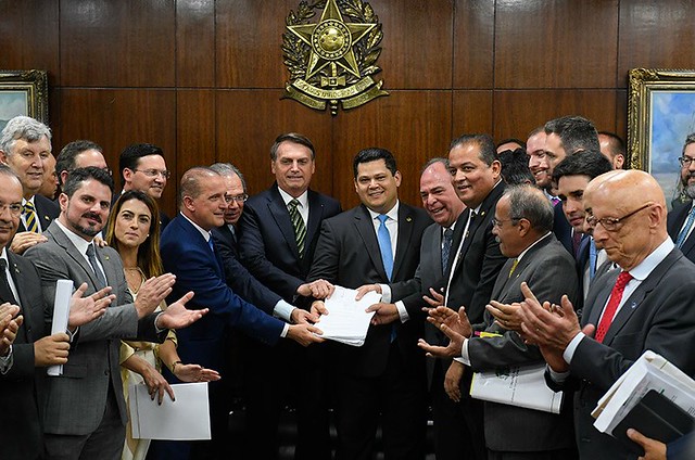 Novas propostas do governo foram apresentadas durante agenda de Bolsonaro e Paulo Guedes com presidente do Senado e aliados - Créditos: Roque de Sá/Agênciia Senado  Fonte: Agência Senado