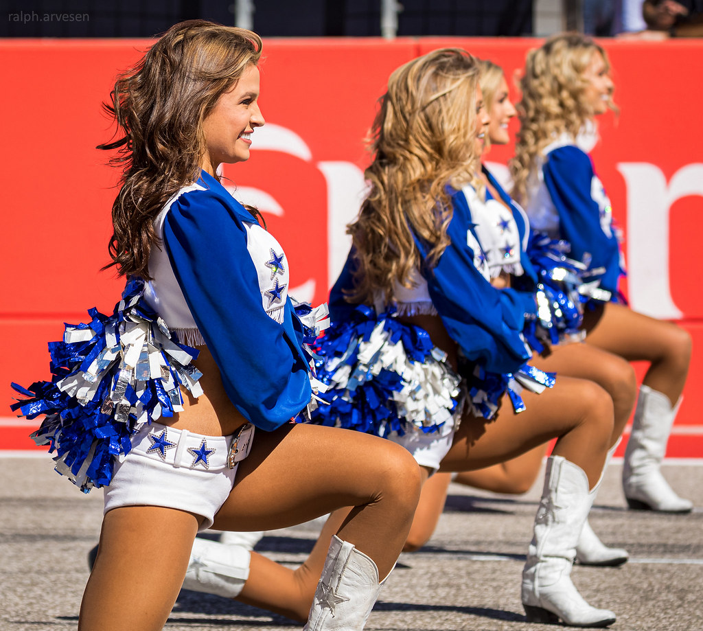 Dallas Cowboys Cheerleaders | Texas Review | Ralph Arvesen