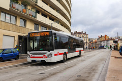 TCL / Iveco Urbanway 12 n°2421 - Photo of Écully