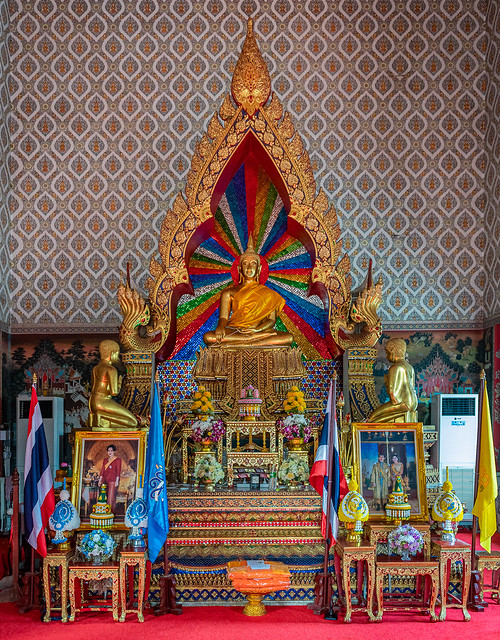 Colorful Altar, Wat Chaeng Sirisamphan, Fitbit Walk, Phra Nangklao Bridge