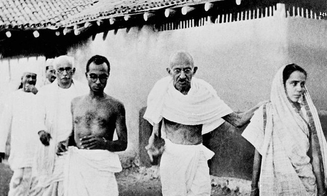 Em 30 de janeiro de 1948, Gandhi foi assassinado por um hinduísta fanático; o líder lutou, por meios pacíficos, por uma Índia independente - Créditos: Foto: AFP
