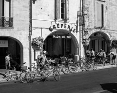 In Bordeaux Region: Coffee Stop in Créon