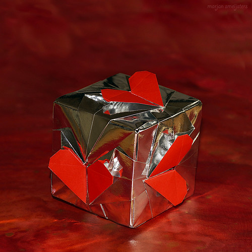 Origami Heart Cube Mudule (Francis Ow)