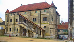 Le palais épiscopal - Photo of Chauconin-Neufmontiers