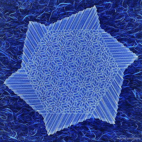 Origami Tessellation 'Sea of Flowers' (backlit) (Marjan Smeijsters)