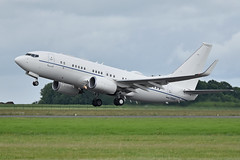Boeing C-40B ‘20042’ depart [02-0042] - Photo of Évrecy