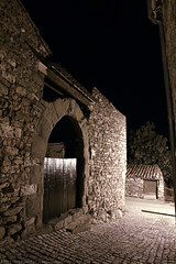 FR11 5634 La porte des Templiers (rue des Martyrs). Minerve, Hérault - Photo of Bize-Minervois