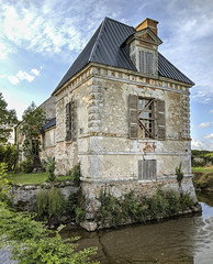 Visiting a restoring Château