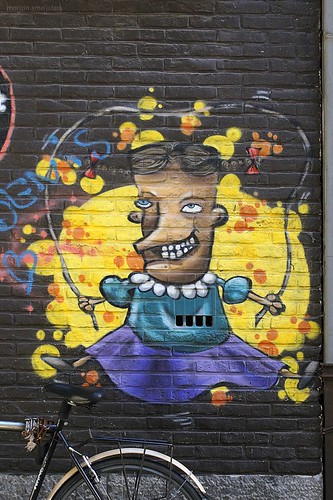 'Happy' - Street Art Ghent, Belgium