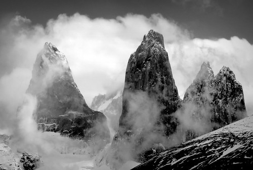 Torres del Paine National Park <div class='float-right'><a href='https://www.flickr.com/photos/42766545@N07/' target='_blank'>__ PeterCH51 __</a> <img src='https://c2.staticflickr.com/3/2421/buddyicons/42766545@N07.jpg' style='border-radius: 50%; height: 48px; width: 48px;'><div>