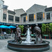 La fontaine Three sisters, quartier de Xintiandi (New World), Shanghai, Chine