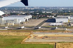 CDG AIRPORT AIR FRANCE MAINTENANCE FROM FLIGHT NCE-CDG A321 F-GTAO - Photo of Villiers-le-Sec