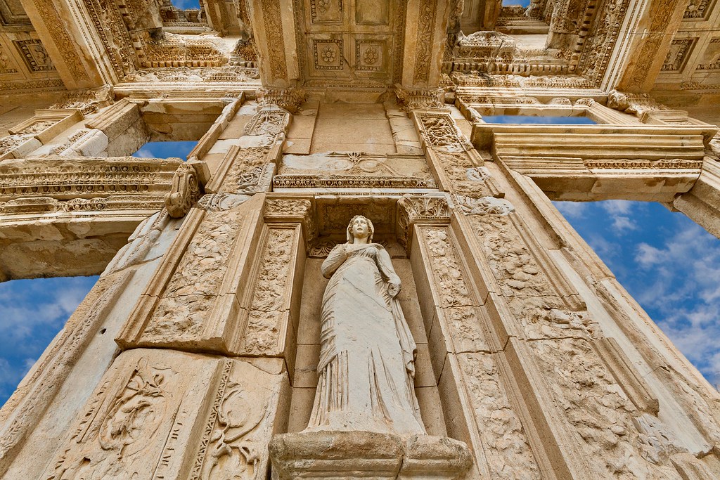 Bibliothèque de Celsus, dans la cité d'Artémis à Éphèse
