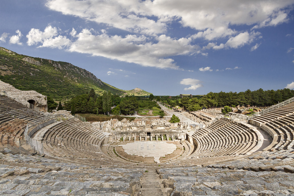 Amphithéâtre dans la cité d'Artémis à Éphèse